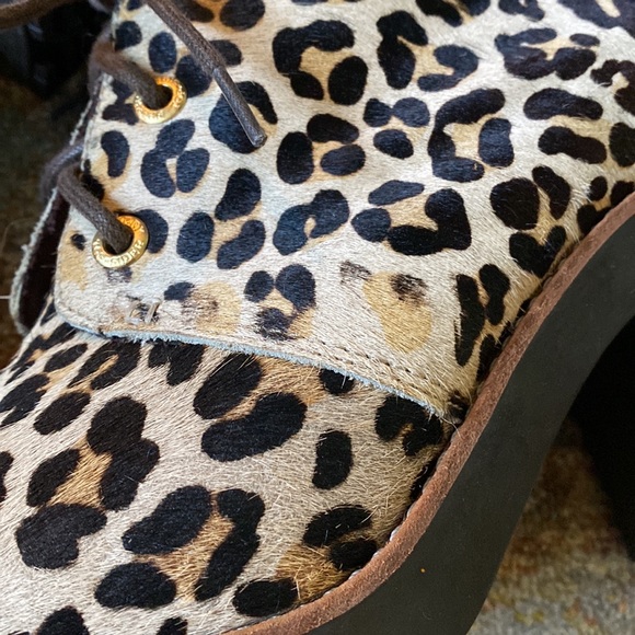 SPERRY leopard lace up booties - Picture 4 of 9